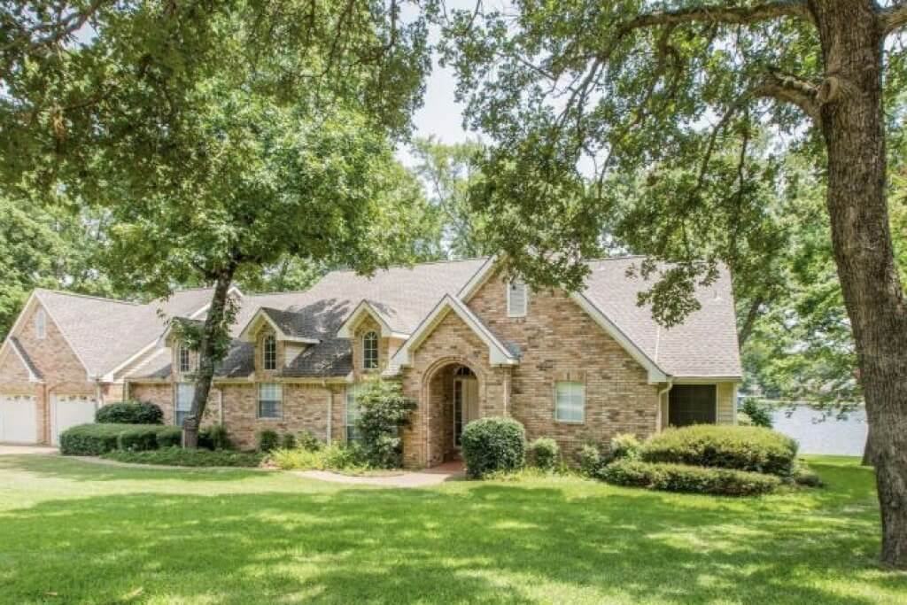 NoiseAware-Case-Cedar-Creek-Lake-Getaways-2