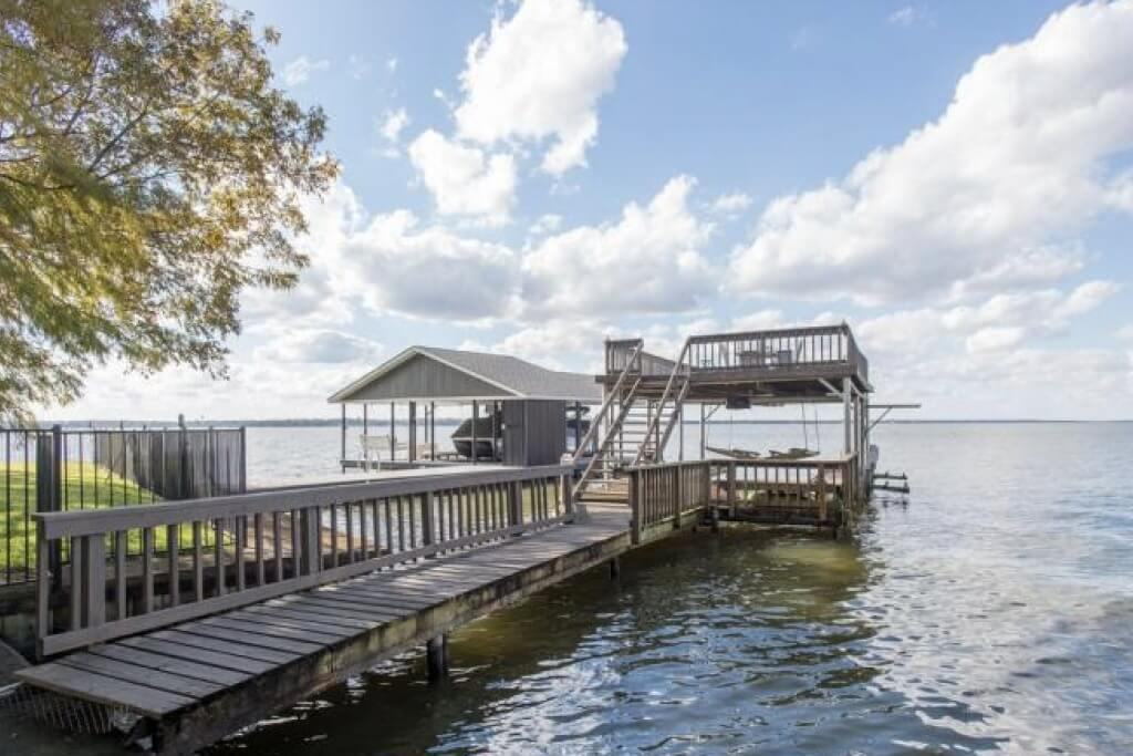 NoiseAware-Case-Cedar-Creek-Lake-Getaways-3