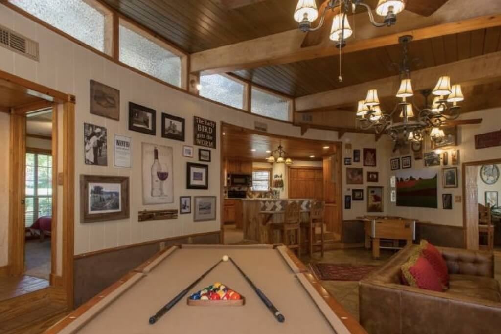 NoiseAware-Case-Cedar-Creek-Lake-Getaways-4