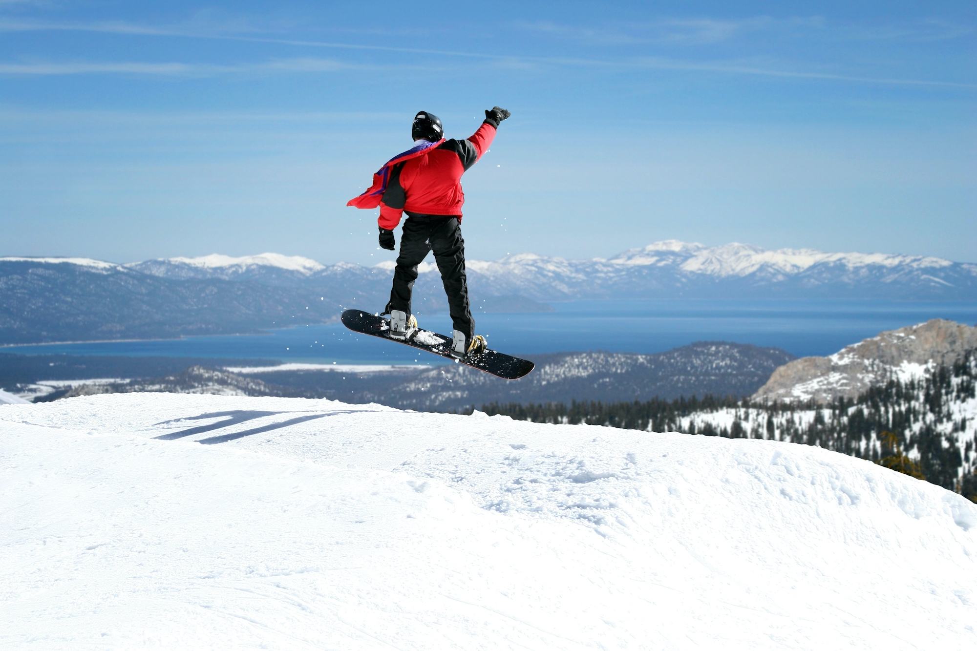 Snowboarder-mountain-view-lake-tahoe